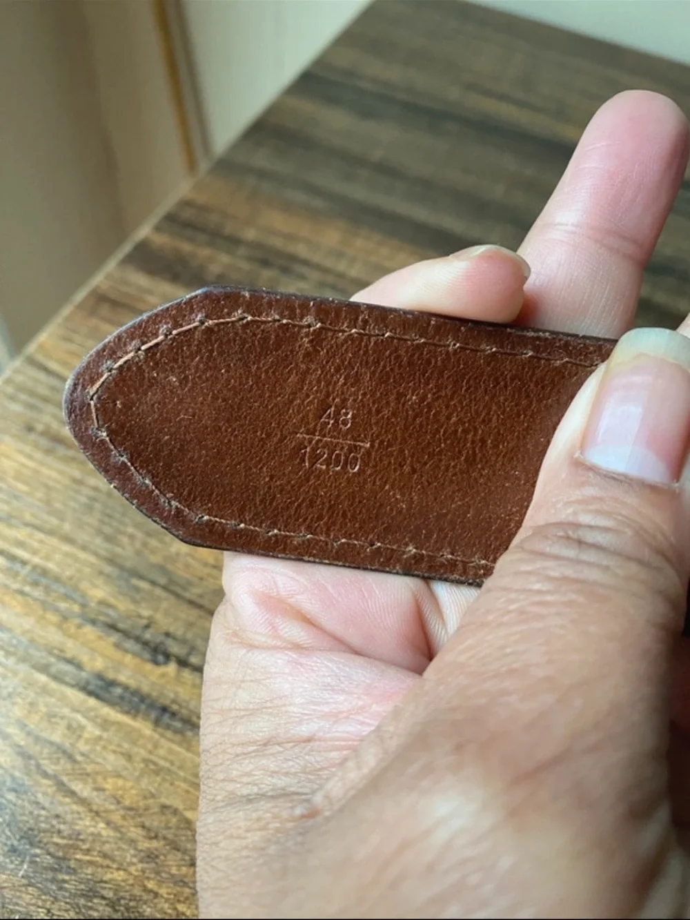 Holmanse Full Grain Leather, 48”